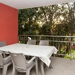 Seahouse 114 Apartahotel 3*