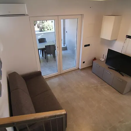Seahouse 114 3*