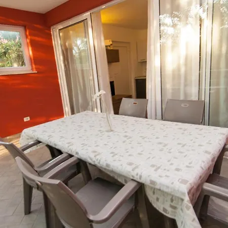 Seahouse 114 Hotel apartamentowy Mali Lošinj