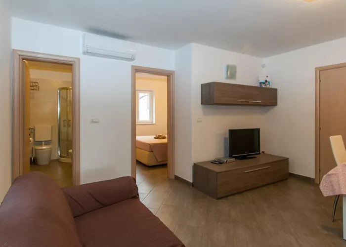 Seahouse 114 Apartmanhotel 3*