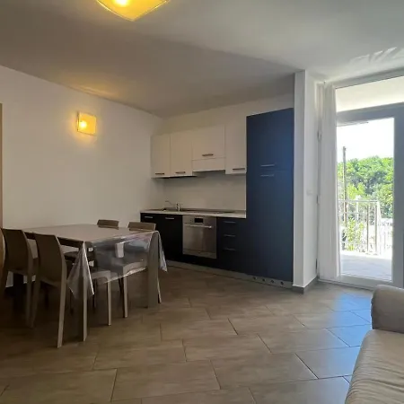 Seahouse 114 アパートホテル 3*