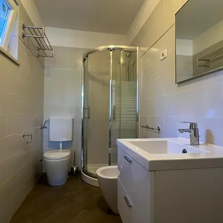 公寓式酒店 Seahouse 114 3*