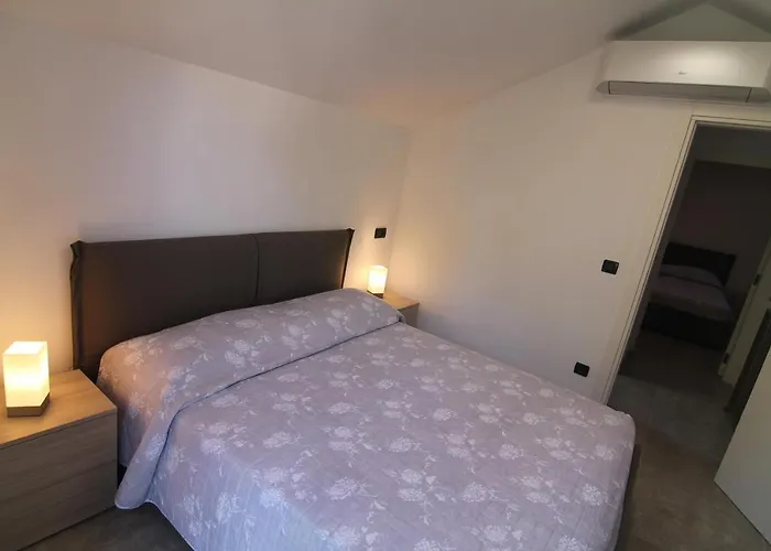 Seahouse 114 公寓式酒店