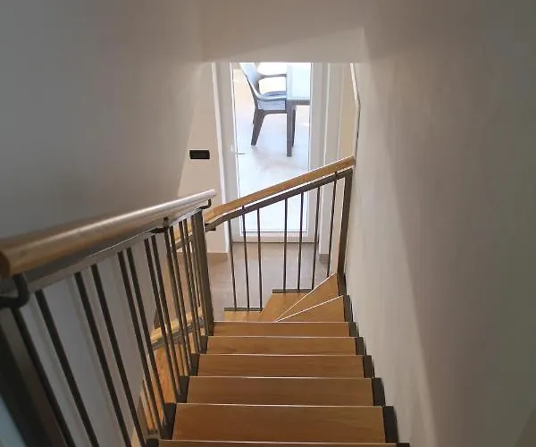 Seahouse 114 公寓式酒店 木洛希尼